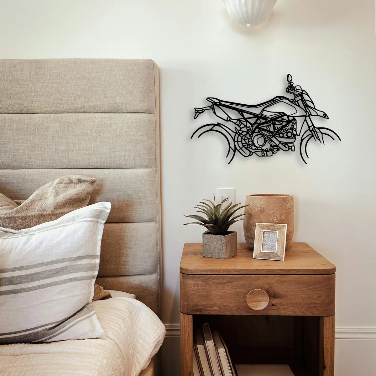 Hyper Motard 950 Rve Classic Motorcycle Silhouette Metal Wall Art - Tinvibe